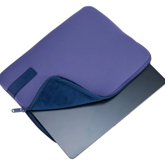Case Logic Reflect MacBook Air Sleeve 13" concentrated purple