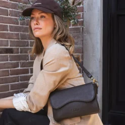 Chabo Britt Bag chocolate