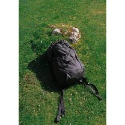 Elliker Kiln Hooded Zip Top Backpack 22L black