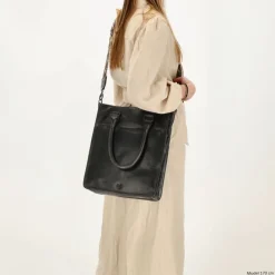 Hide & Stitches Next Navajo Shopper black