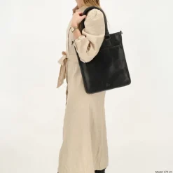 Hide & Stitches Next Navajo Shopper black