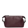 Rains Hilo Wash Bag W3 depth