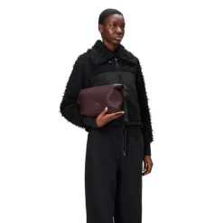 Rains Hilo Wash Bag W3 depth