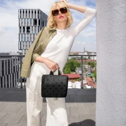 Reisenthel Kids Toiletbag glossy dots black