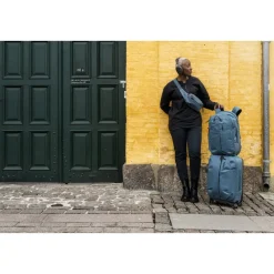 Thule Aion Carryon Spinner 55 dark slate